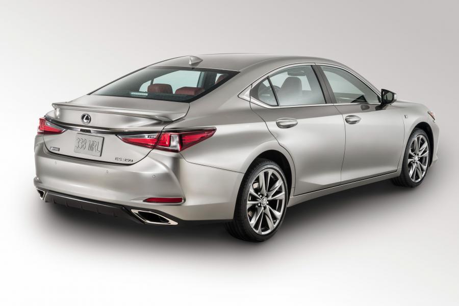  Lexus ES350 F-Sport 2018 года  (NA) (фото 16 из 47)